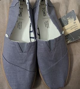 Brand New Mens Toms Size 10